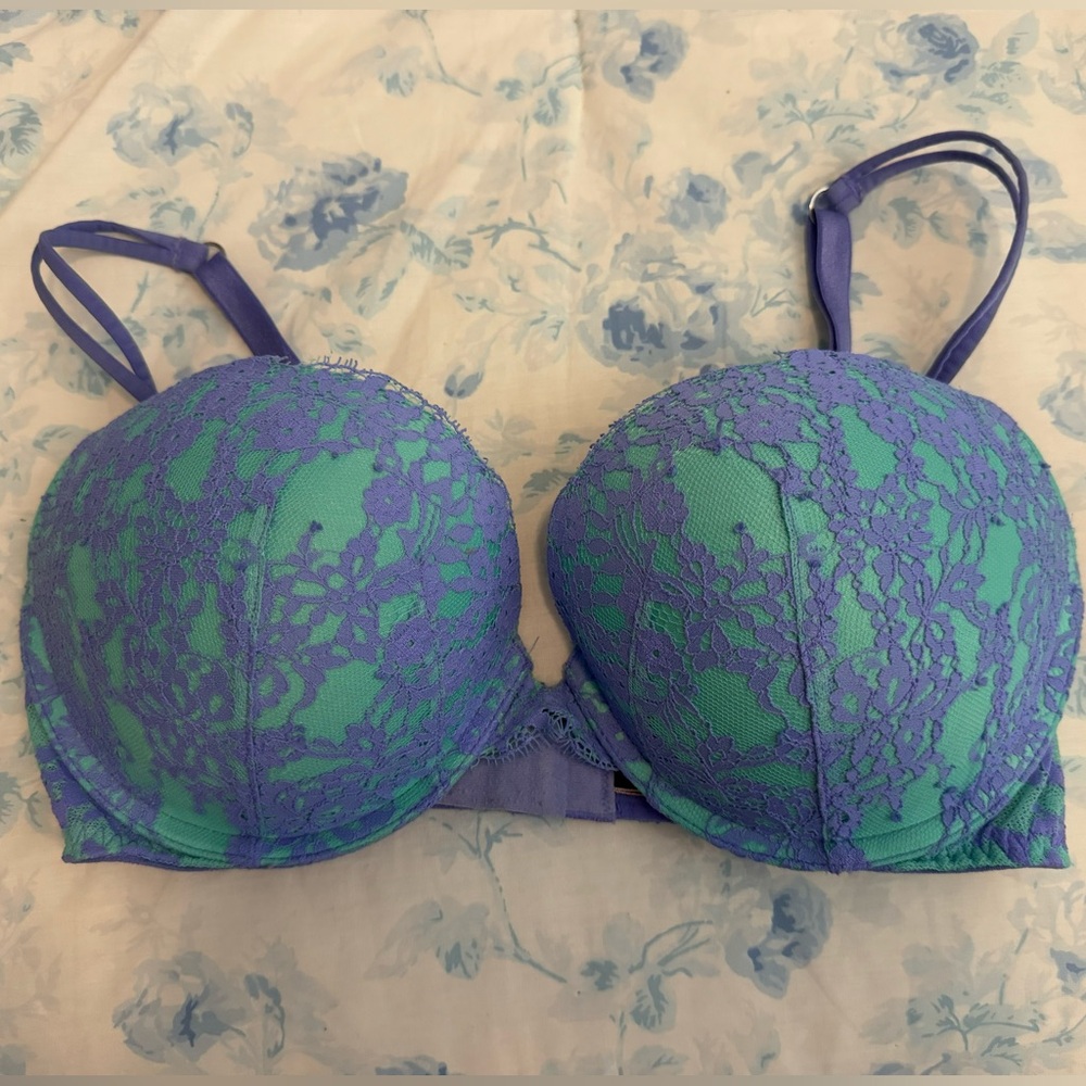 Victoria’s Secret push up bra 34D